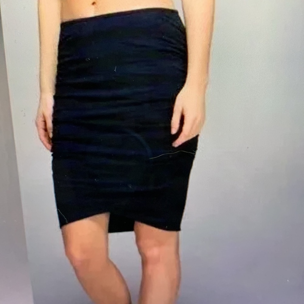 $10gift🥰lululemon athletica Black Ruched Pencil Skirt